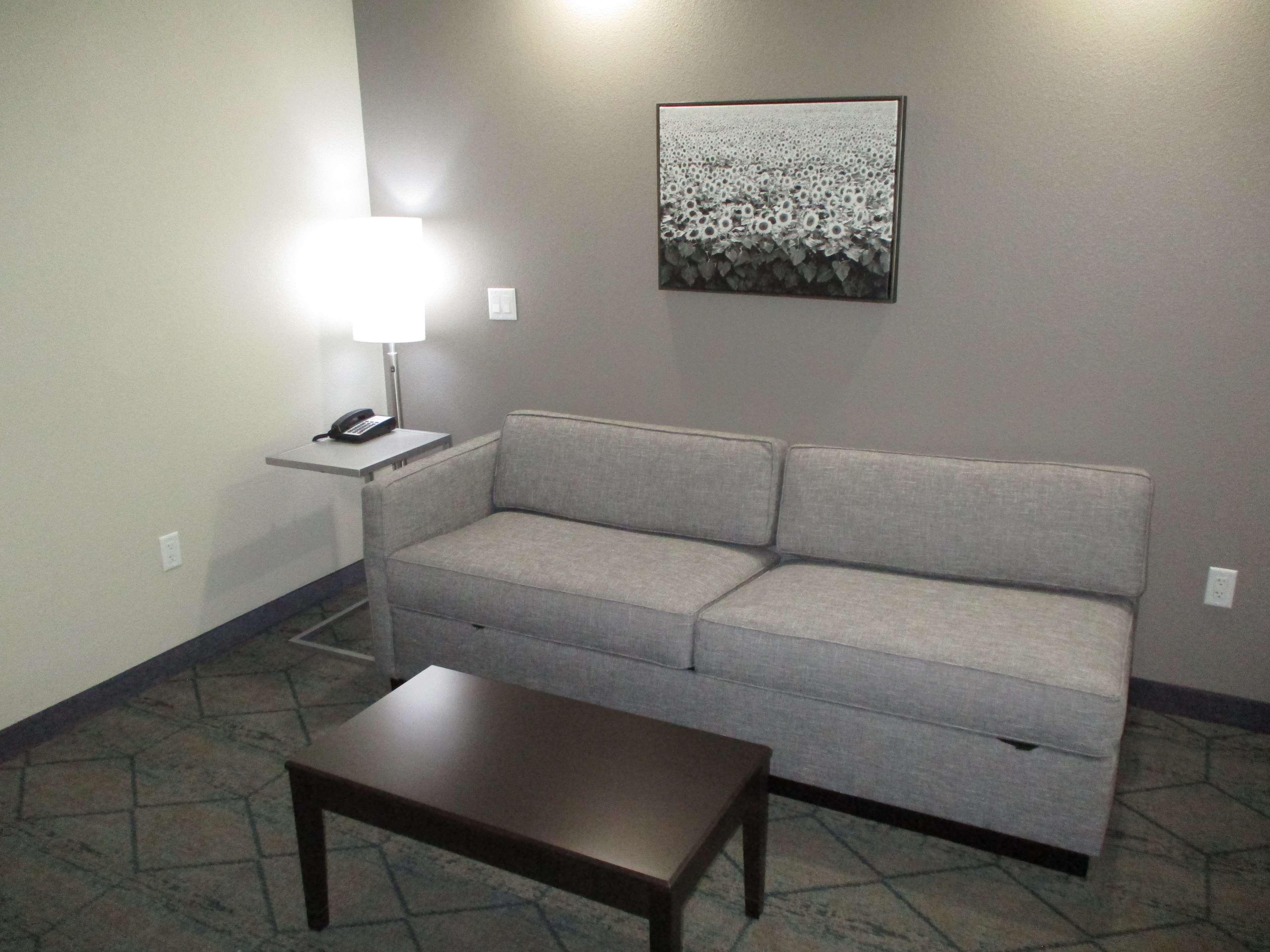 Best Western Plus Mcpherson Екстериор снимка